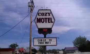 Cozy Motel 7